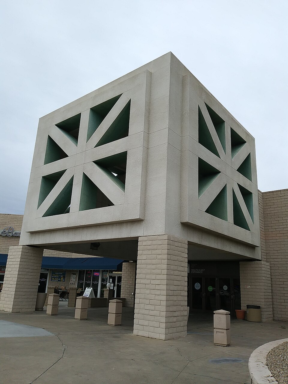 Paradise Valley Mall