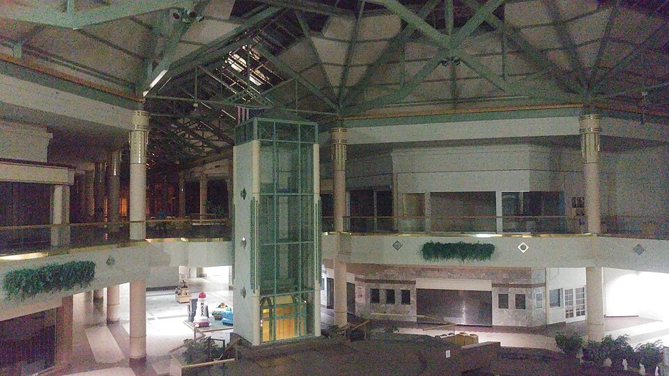 Charlestowne Mall